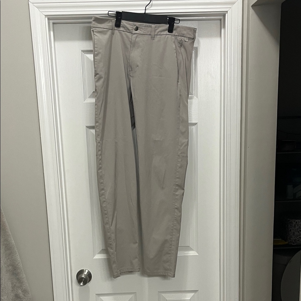 Men’s Khaki Lululemon 34x34 Commission Pant Slim